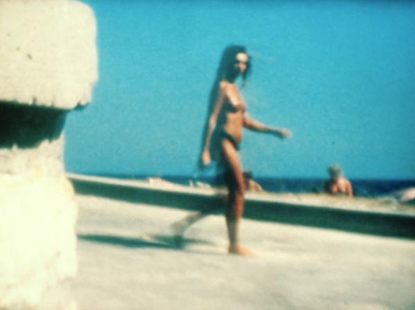 Sunville is a research by Ives Maes on the objecthood of photography that ranges from old photographic techniques and expired film to digital 3D technology