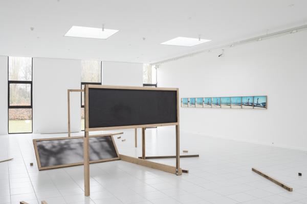 Sunville is a research by Ives Maes on the objecthood of photography that ranges from old photographic techniques and expired film to digital 3D technology