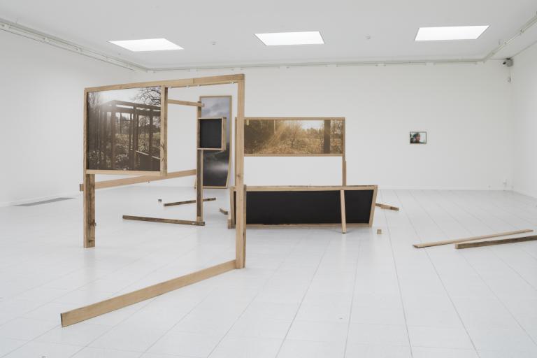 Sunville is a research by Ives Maes on the objecthood of photography that ranges from old photographic techniques and expired film to digital 3D technology