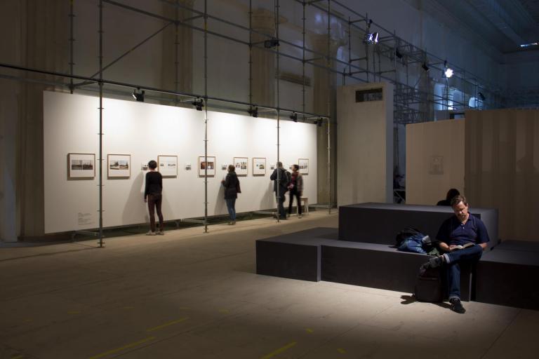 Ives Maes has re-photographed archival images as well as his own pictures, taken in 2009 and 2013, from the “All Union Agricultural Exhibition”. These former images are juxtaposed with new photographs taken during the build-up of the Moscow Biennial. 